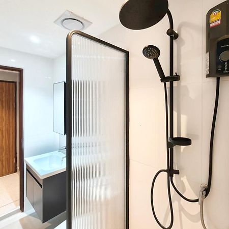 Ab House Aparthotel Bangkok Buitenkant foto