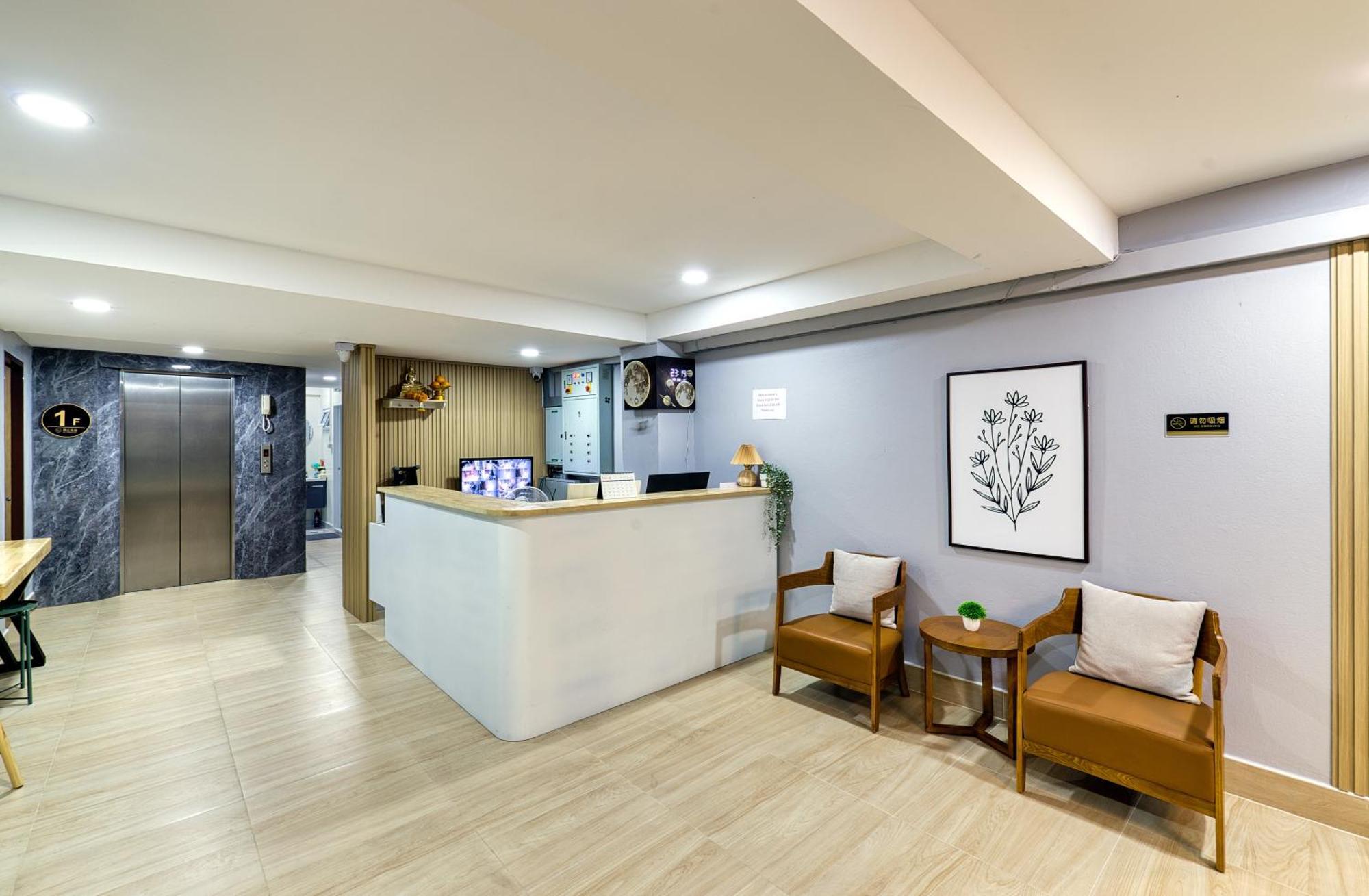 Ab House Aparthotel Bangkok Buitenkant foto