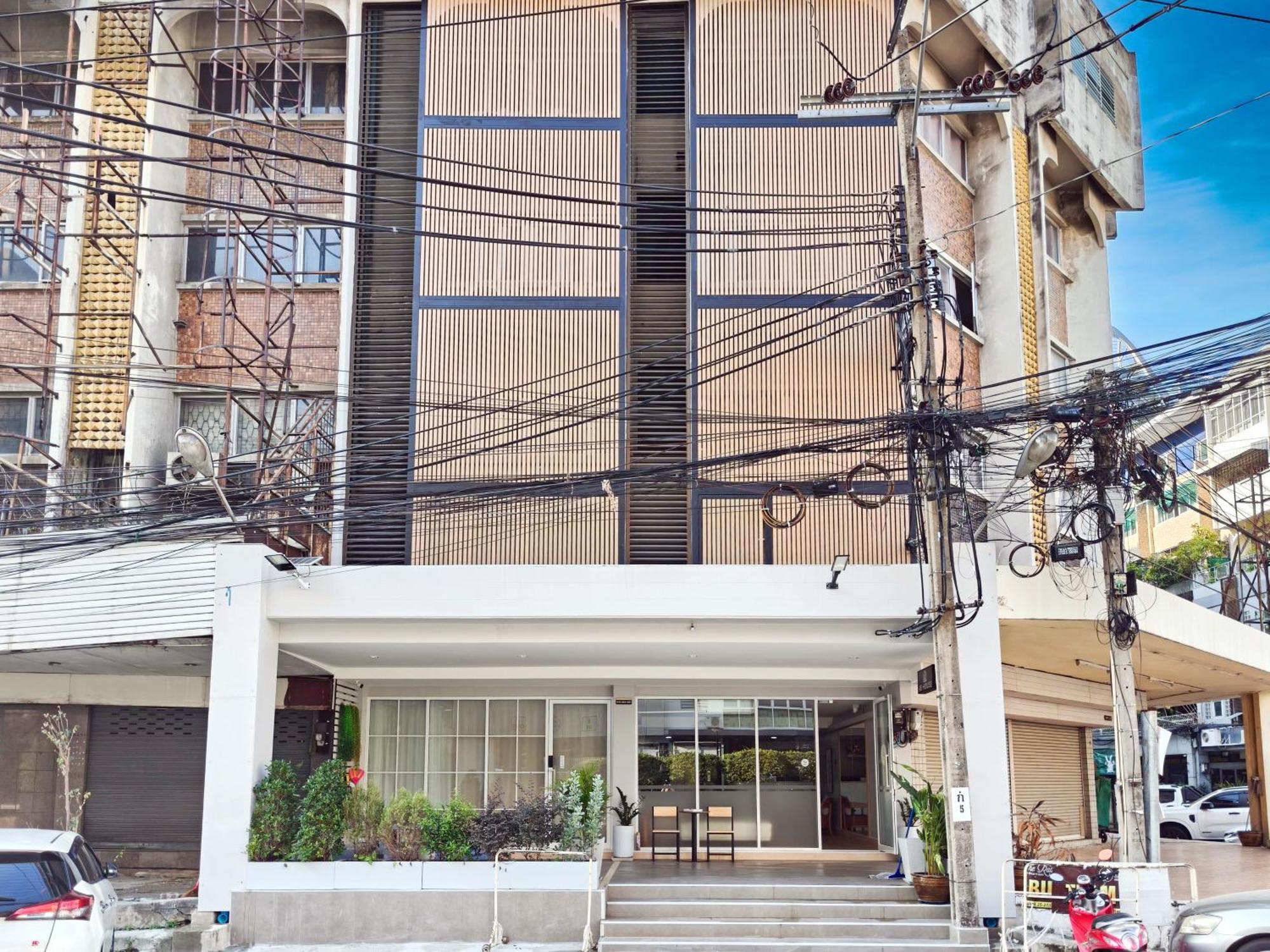Ab House Aparthotel Bangkok Buitenkant foto